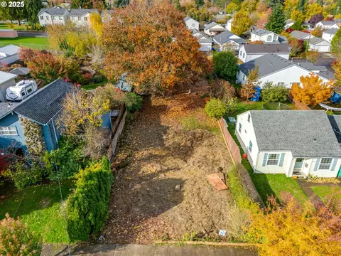 9563 N Polk Ave, Portland, OR 97203