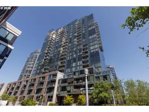 841 S Gaines St #2012, Portland, OR 97239