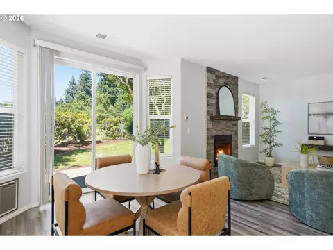 Dining - 19610 SE 9th Cir, Camas, WA 98607 photo 2 of 3