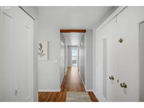 Entry Way - 3465 Strathmore Pl, Eugene, OR 97405 photo 2 of 2