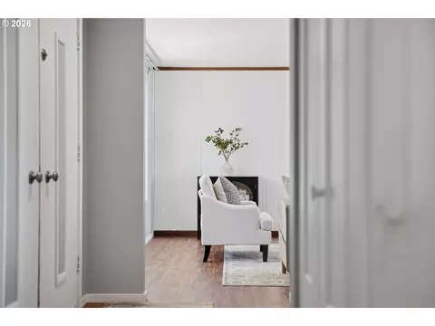 Entry Way - 3465 Strathmore Pl, Eugene, OR 97405 photo 1 of 2