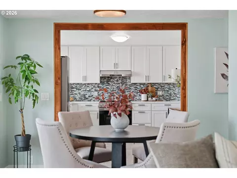 Dining - 3465 Strathmore Pl, Eugene, OR 97405 photo 2 of 2