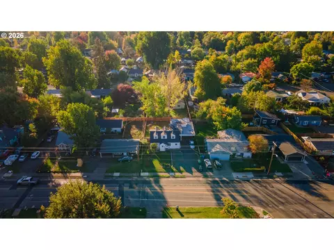 View/Area - 1920 Chambers St, Eugene, OR 97405 photo 4 of 10