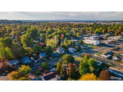 View/Area - 1920 Chambers St, Eugene, OR 97405 photo 8 of 10