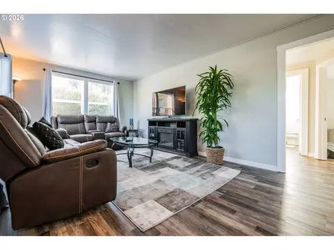 Living - 1920 Chambers St, Eugene, OR 97405 photo 2 of 3