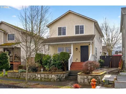 8324 N Johnswood Dr, Portland, OR 97203