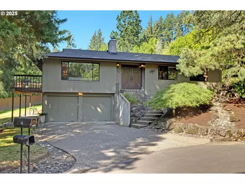 775 SW 84th Ct, Portland, OR 97225