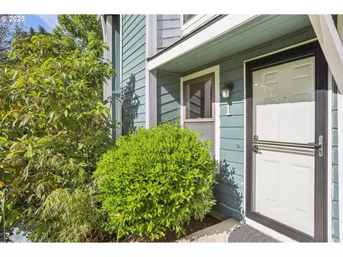 7915 SW Fanno Creek Dr #1, Portland, OR 97224
