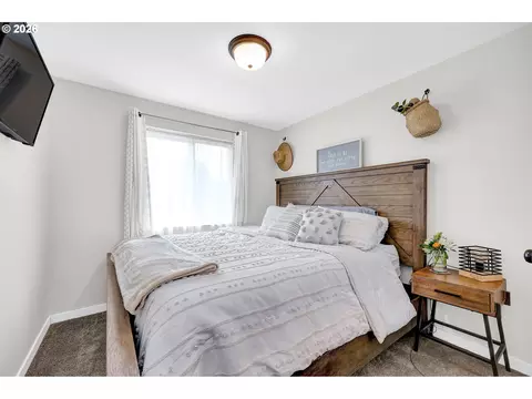 3938 Douglas Dr, Springfield, OR 97478 photo 26
