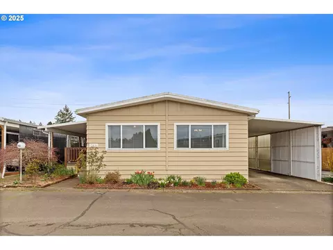 2901 E 2nd St #143, Newberg, OR 97132