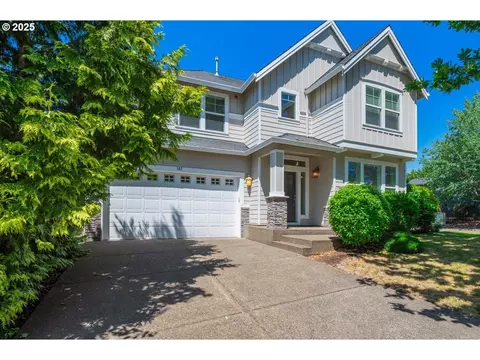 187 N Fairway St, Newberg, OR 97132