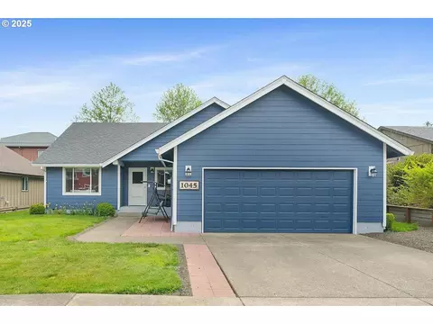1045 Murray Way, Tillamook, OR 97141