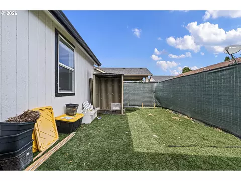 Exterior - 5327 Elk Ridge Dr, Eugene, OR 97402 photo 2 of 2
