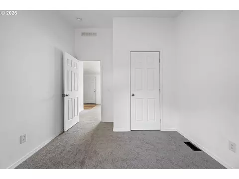 Bedroom - 5327 Elk Ridge Dr, Eugene, OR 97402 photo 3 of 3
