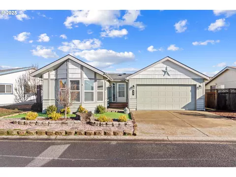 16500 SE 1st St #71, Vancouver, WA 98684