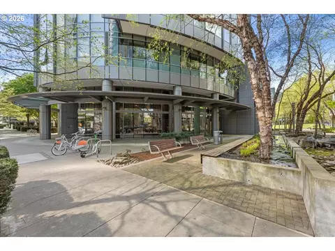 3601 S River Pkwy #2202, Portland, OR 97239