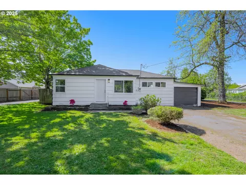 4360 Glenwood Dr, Salem, OR 97317
