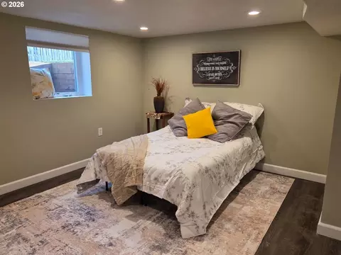 Bedroom - 415 SE Roberts Ave, Gresham, OR 97080 photo 3 of 3