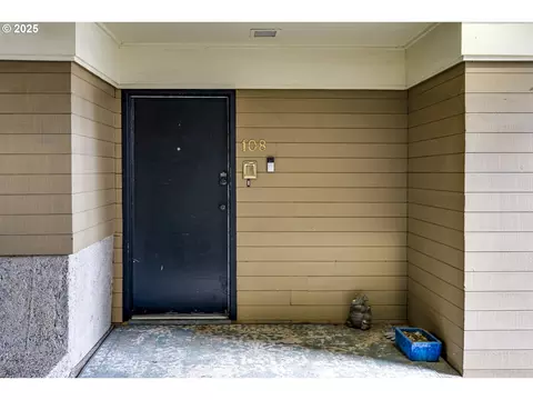 7315 SW Beaverton Hillsdale Hwy #108, Portland, OR 97225