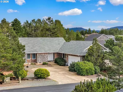 9915 Pine Ridge Dr, Nehalem, OR 97131