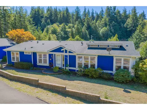 502 SE Johnson St, Coquille, OR 97423