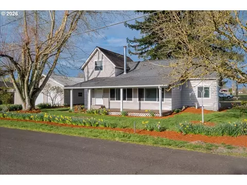 111 E 3rd St, Halsey, OR 97348