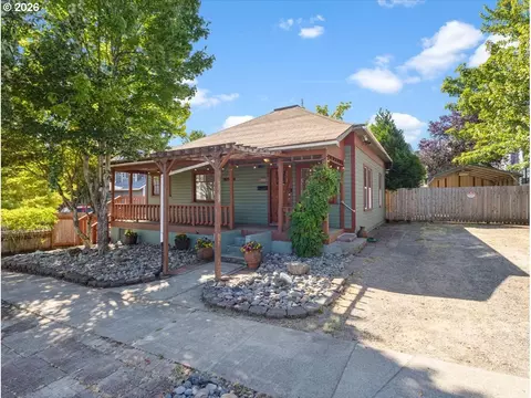 428 Roosevelt St, Oregon City, OR 97045