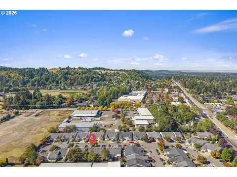 View/Area - 946 SW Junction Pl, Gresham, OR 97080 photo 3 of 4