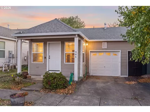 Exterior - 946 SW Junction Pl, Gresham, OR 97080 photo 2 of 6