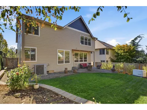 Exterior - 39583 Wall St, Sandy, OR 97055 photo 5 of 6