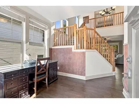 Entry Way - 39583 Wall St, Sandy, OR 97055 photo 1 of 2