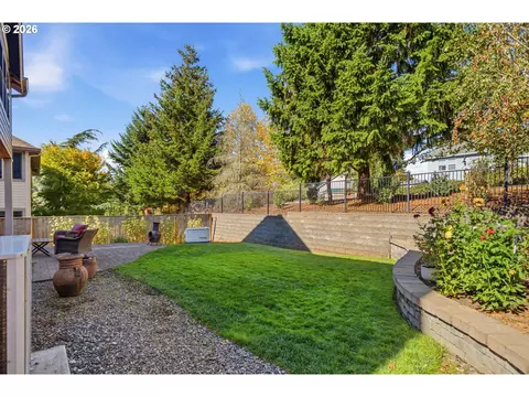Exterior - 39583 Wall St, Sandy, OR 97055 photo 6 of 6