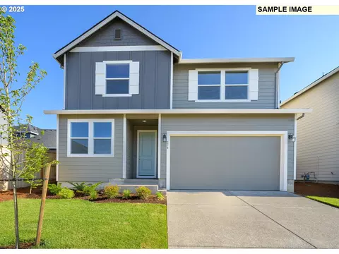 956 NE Sagebrush Dr, Estacada, OR 97023