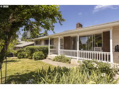 6935 SE Cavalier St, Milwaukie, OR 97267