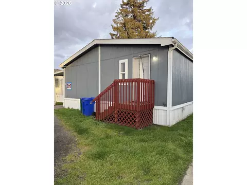9000 NE M L King Blvd #61, Portland, OR 97211