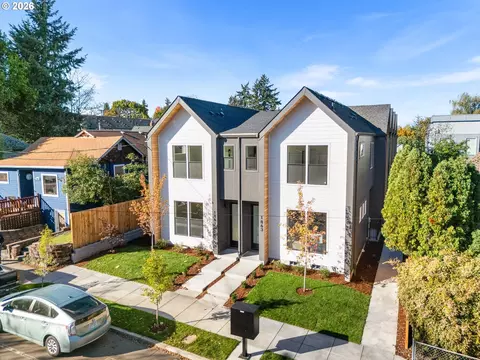 1861 SE Tacoma St #1, Portland, OR 97202
