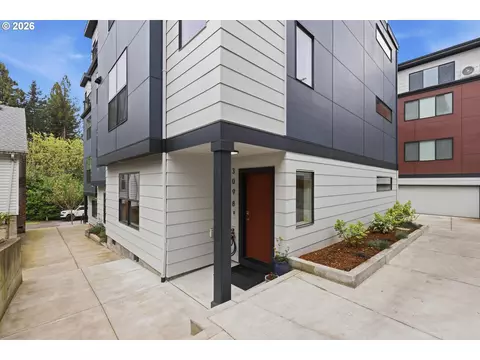 3098 SW Pendleton Ct, Portland, OR 97239