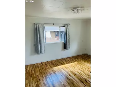 152 W C St, Springfield, OR 97477 photo 30