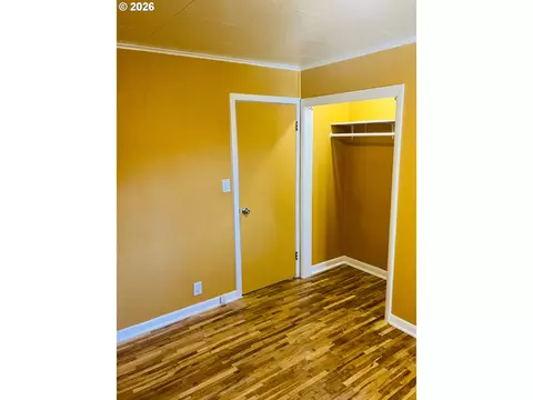 152 W C St, Springfield, OR 97477 photo 22