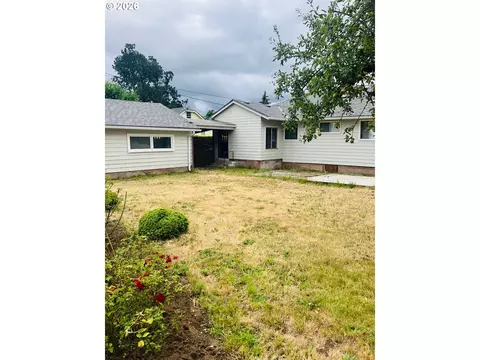 152 W C St, Springfield, OR 97477 photo 5