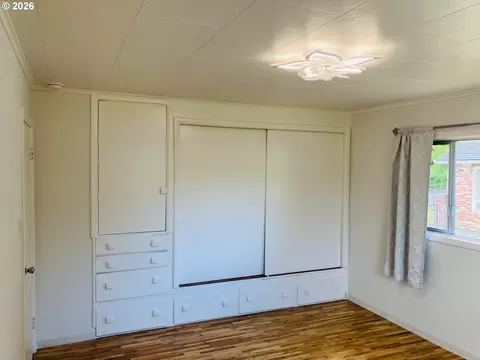 152 W C St, Springfield, OR 97477 photo 31