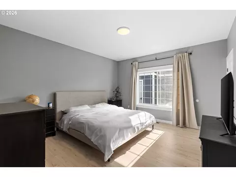 Bedroom - 1710 SW 3rd St, Pendleton, OR 97801 photo 1 of 6