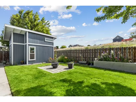 Exterior - 1710 SW 3rd St, Pendleton, OR 97801 photo 6 of 12