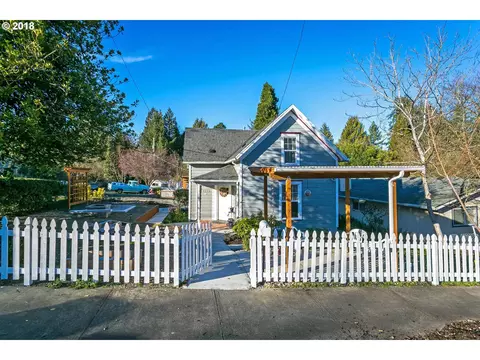 1895 Buck St, West Linn, OR 97068