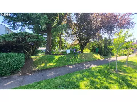 7020 NE Stanton St, Portland, OR 97213