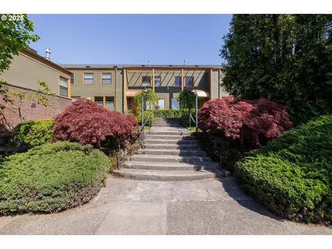 2025 SE Caruthers St #10, Portland, OR 97214