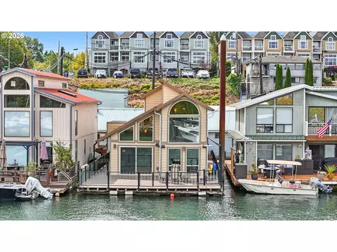 331 NE Bridgeton #10, Portland, OR 97211