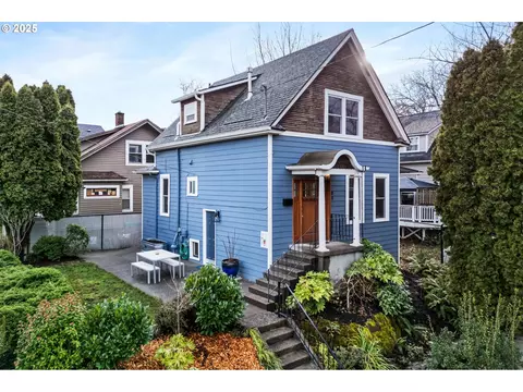88 NE Ivy St, Portland, OR 97212