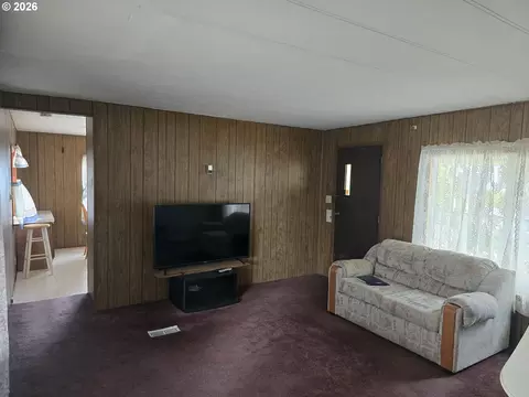 Living - 1125 58th St #19, Springfield, OR 97478 photo 1 of 2
