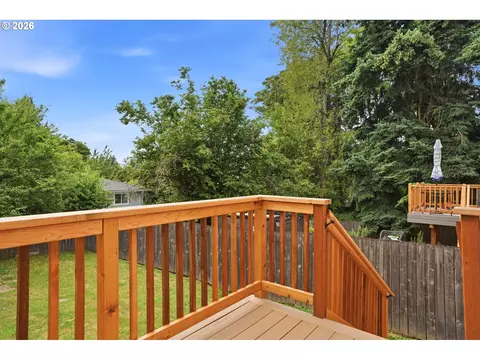 Exterior - 231 SElliott Ave, Gresham, OR 97080 photo 3 of 6